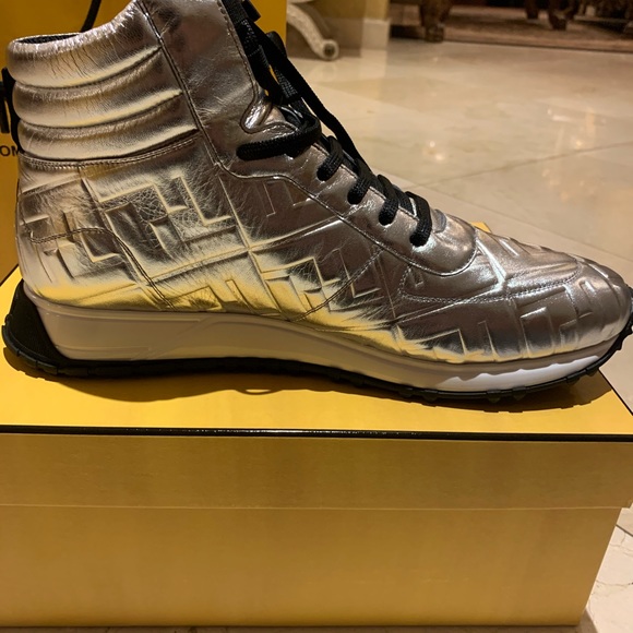 Brand new never worn Fendi shoes - Picture 4 of 8